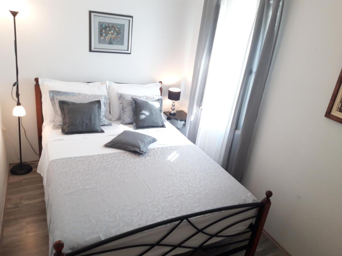 Apartamento Luxury Mansarda Duplex - City Centre - Stone House Split Exterior foto