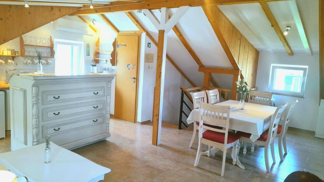 Apartamento Luxury Mansarda Duplex - City Centre - Stone House Split Exterior foto
