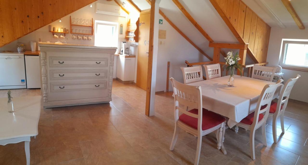 Apartamento Luxury Mansarda Duplex - City Centre - Stone House Split Exterior foto