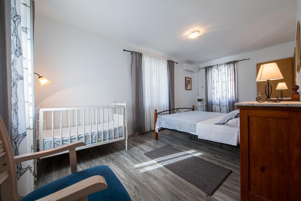 Apartamento Luxury Mansarda Duplex - City Centre - Stone House Split Exterior foto