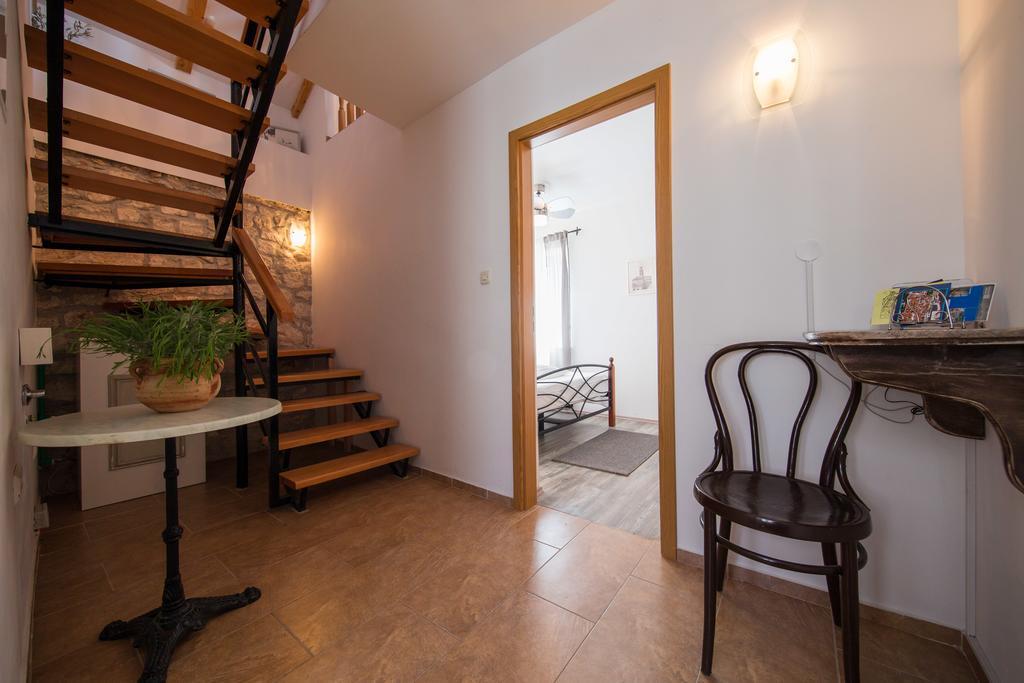Apartamento Luxury Mansarda Duplex - City Centre - Stone House Split Exterior foto